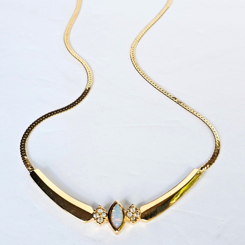 Vtg Avon Opalesque Necklace Gold Tone Faux Opal Rhinestone Herringbone Chain 80s